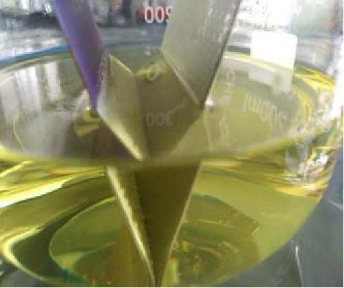 鑫宏华与某品牌板的浓硝酸腐蚀试验对比