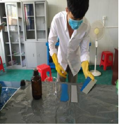 鑫宏华与某品牌板的浓盐酸腐蚀试验对比